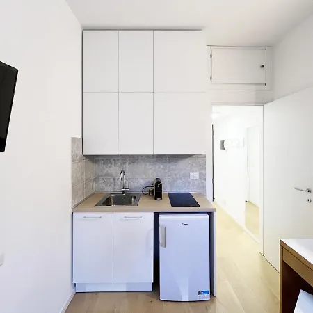 Stile E Comfort In Corso Magenta